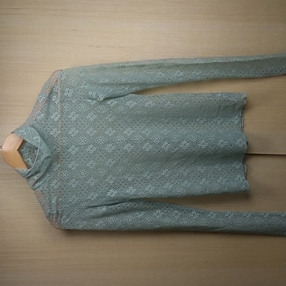 Intimately light green Women's lace long sleeve small NWOT
